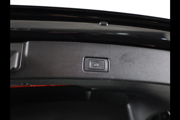 Audi Q4 Sportback e-tron 40 Advanced edition 77 kWh 204 pk | SOH 96,04% | Navigatie | Warmtepomp | Parkeersensoren | Achteruitrijcamera | Adaptieve cruise control | Stoelverwarming |