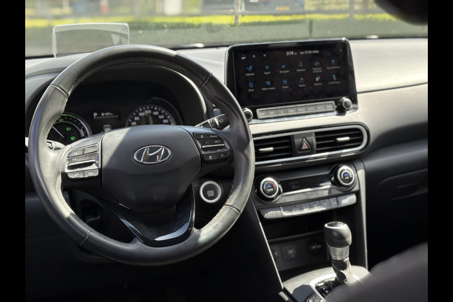 Hyundai Kona 1.6 GDI HEV Fashion | Navi, Camera, Carplay/Android, Climate, Cruise, Afn. Trekhaak | 1e Eigenaar | NAP |