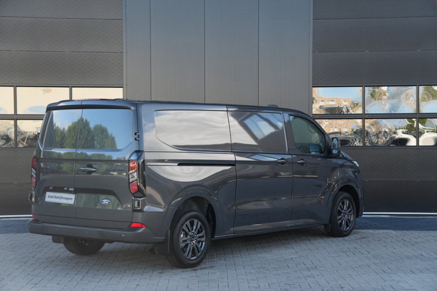 Ford Transit Custom 320 2.0 TDCI L2H1 Limited 170pk - 1+1 Stoel - 2x Schuif - ACC - Blind spot - Keyless - Stoel/Stuurverwarming - Navi - Rijklaar