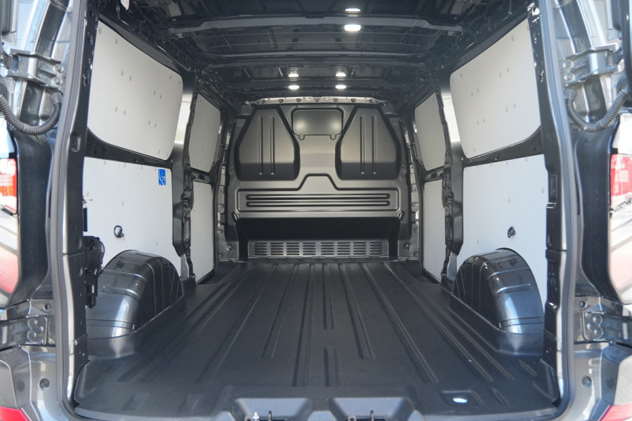Ford Transit Custom 320 2.0 TDCI L2H1 Limited 170pk - 1+1 Stoel - 2x Schuif - ACC - Blind spot - Keyless - Stoel/Stuurverwarming - Navi - Rijklaar