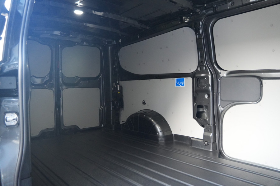 Ford Transit Custom 320 2.0 TDCI L2H1 Limited 170pk - 1+1 Stoel - 2x Schuif - ACC - Blind spot - Keyless - Stoel/Stuurverwarming - Navi - Rijklaar