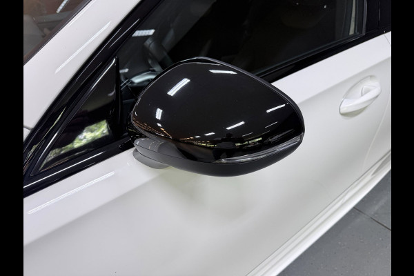 Mercedes-Benz A-Klasse 180 Business Solution AMG NAVI/V-COCKPIT/CAM/DAB/LED/CARPLAY/ECC/PDC///