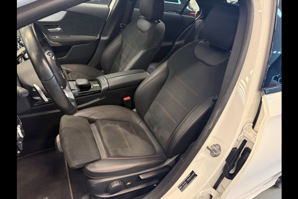 Mercedes-Benz A-Klasse 180 Business Solution AMG NAVI/V-COCKPIT/CAM/DAB/LED/CARPLAY/ECC/PDC///