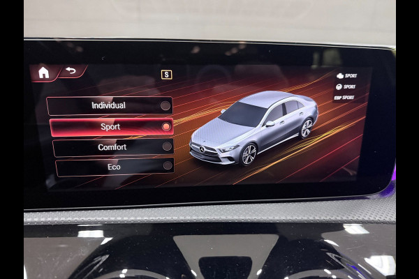 Mercedes-Benz A-Klasse 180 Business Solution AMG NAVI/V-COCKPIT/CAM/DAB/LED/CARPLAY/ECC/PDC///