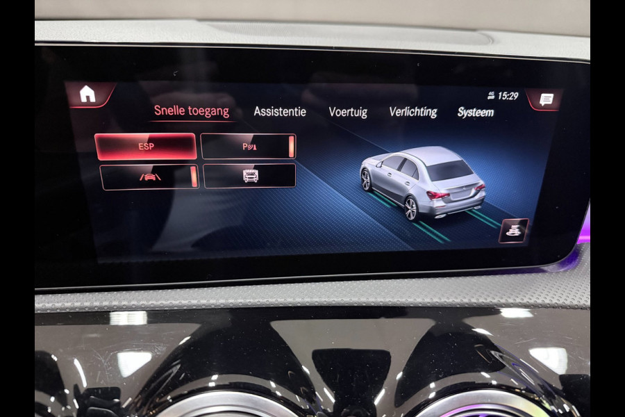 Mercedes-Benz A-Klasse 180 Business Solution AMG NAVI/V-COCKPIT/CAM/DAB/LED/CARPLAY/ECC/PDC///