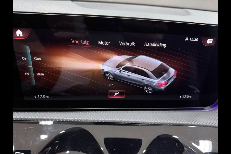 Mercedes-Benz A-Klasse 180 Business Solution AMG NAVI/V-COCKPIT/CAM/DAB/LED/CARPLAY/ECC/PDC///