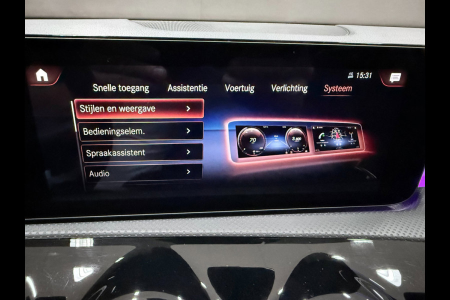 Mercedes-Benz A-Klasse 180 Business Solution AMG NAVI/V-COCKPIT/CAM/DAB/LED/CARPLAY/ECC/PDC///