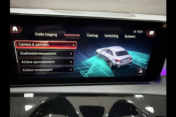 Mercedes-Benz A-Klasse 180 Business Solution AMG NAVI/V-COCKPIT/CAM/DAB/LED/CARPLAY/ECC/PDC///