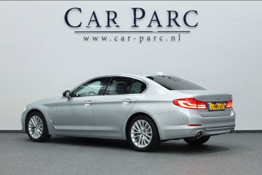 BMW 5 Serie 530e iPerformance High Executive LED/VIRTUAL/SFEER/SOFT/LEER+S.VERWARMING/LMV/CAM/ECC/12 MND GARANTIE