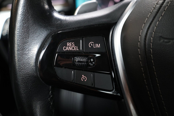 BMW 5 Serie 530e iPerformance High Executive LED/VIRTUAL/SFEER/SOFT/LEER+S.VERWARMING/LMV/CAM/ECC/12 MND GARANTIE