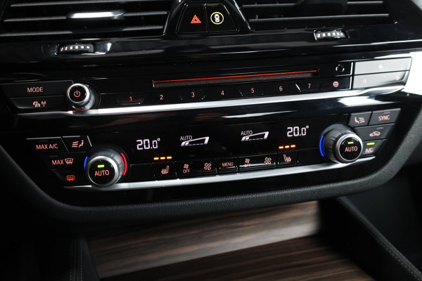 BMW 5 Serie 530e iPerformance High Executive LED/VIRTUAL/SFEER/SOFT/LEER+S.VERWARMING/LMV/CAM/ECC/12 MND GARANTIE
