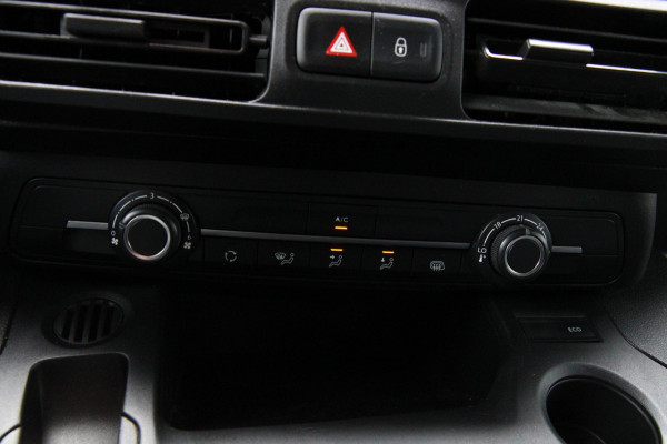Peugeot Partner 1.5 BlueHDi 130PK Automaat L2 / Camera / 3 zits / multi stuur