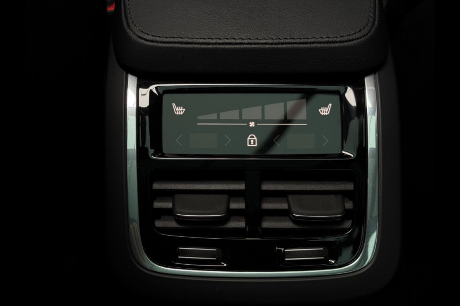 Volvo XC90 T8 Hybride long range Plus Dark THUNDER GREY 7 Zits All Black trekhaak 455pk 360 camera