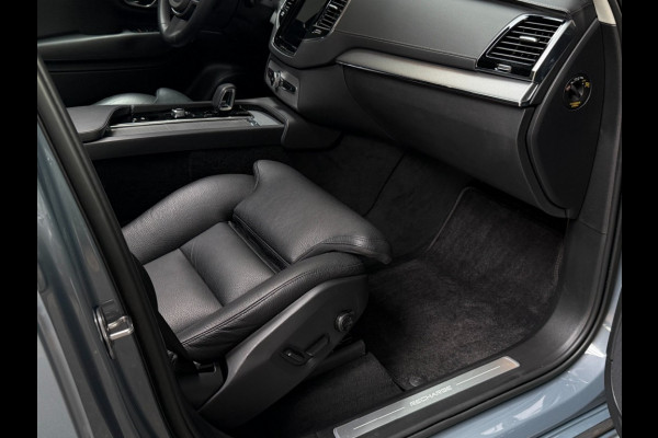 Volvo XC90 T8 Hybride long range Plus Dark THUNDER GREY 7 Zits All Black trekhaak 455pk 360 camera