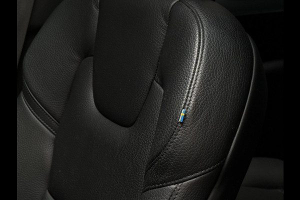 Volvo XC90 T8 Hybride long range Plus Dark THUNDER GREY 7 Zits All Black trekhaak 455pk 360 camera