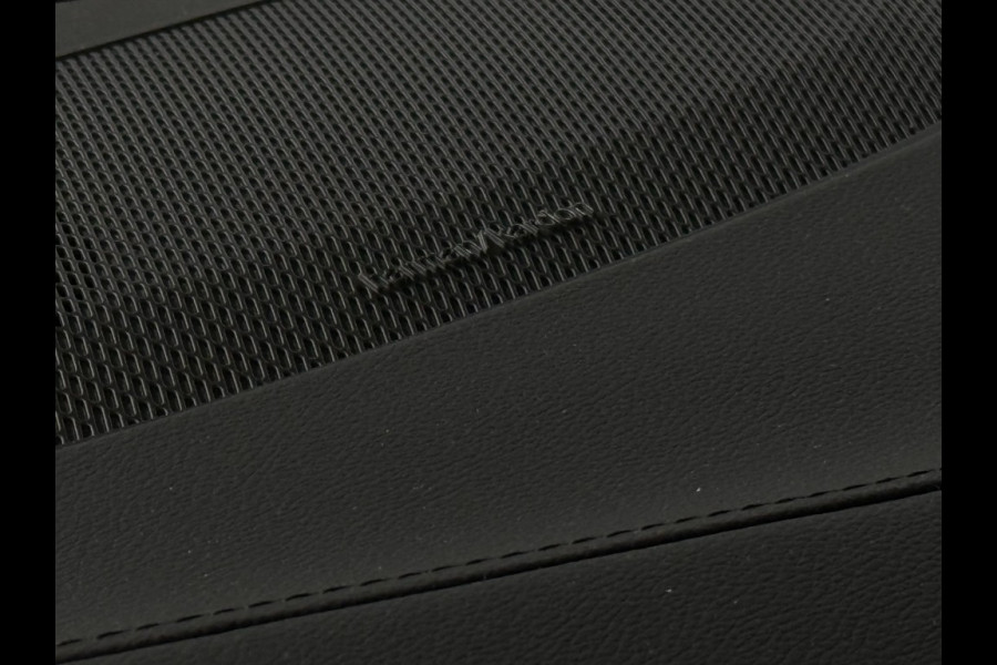 Volvo XC90 T8 Hybride long range Plus Dark THUNDER GREY 7 Zits All Black trekhaak 455pk 360 camera