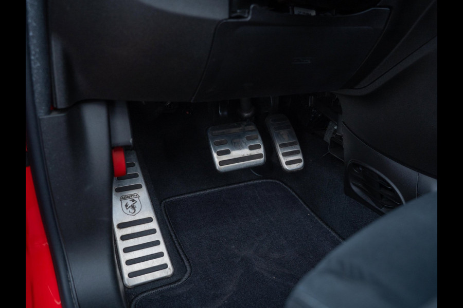 Abarth 595C Competizione 180PK / Carbon / Koni / Brembo / Monza / Sabelt / Carplay