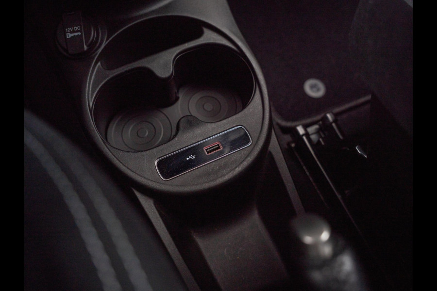 Abarth 595C Competizione 180PK / Carbon / Koni / Brembo / Monza / Sabelt / Carplay