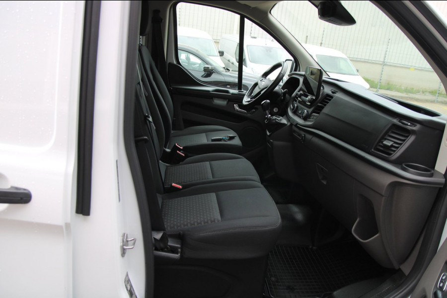 Ford Transit Custom 320 2.0 TDCI L1H1 Limited / Camera / 3 zits / carplay
