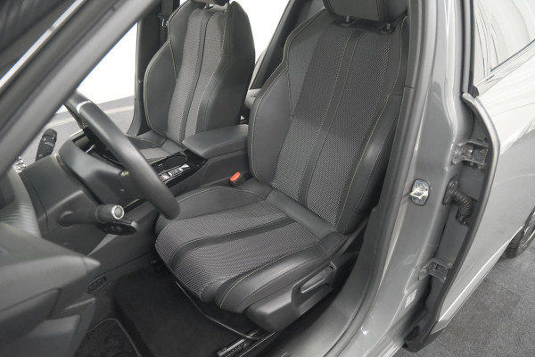 Peugeot e-2008 EV GT Avantage 54 kWh | 96.8% SOH | 11 KW Lader | 360 Camera | Panoramadak | Dodehoekdetectie