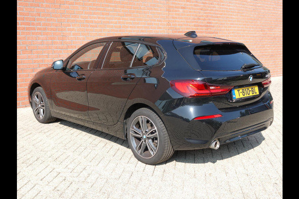 BMW 1-serie 118i Introduction Edition Automaat Navigatie  Virtual Cockpit  Parkeersensoren  Ledverlichting  HiFi audio  Cruise Control  Climate Control  Getinte ramen