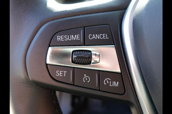 BMW 1-serie 118i Introduction Edition Automaat Navigatie  Virtual Cockpit  Parkeersensoren  Ledverlichting  HiFi audio  Cruise Control  Climate Control  Getinte ramen