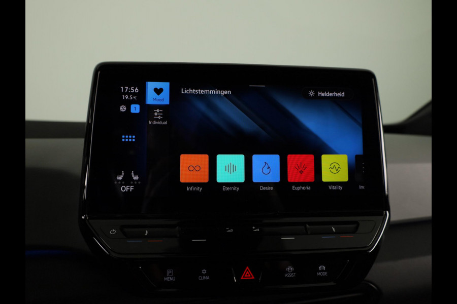 Volkswagen ID.3 First Plus 58 kWh 204PK | Navigatie | Parkeercamera | 19"LM velgen |