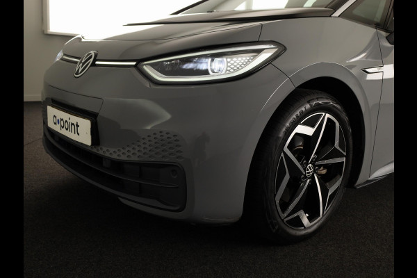 Volkswagen ID.3 First Plus 58 kWh 204PK | Navigatie | Parkeercamera | 19"LM velgen |