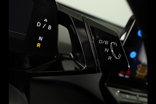 Volkswagen ID.3 First Plus 58 kWh 204PK | Navigatie | Parkeercamera | 19"LM velgen |