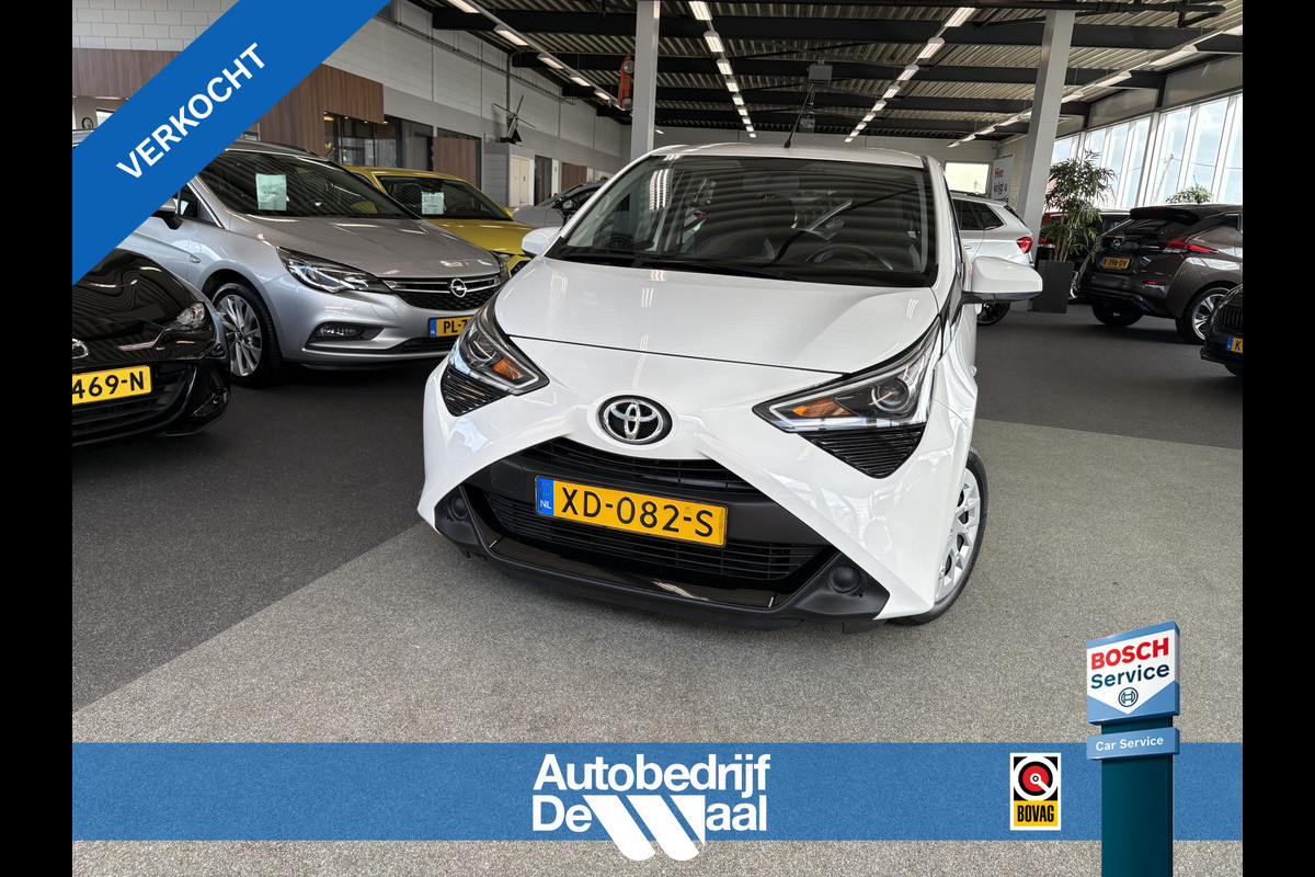 Toyota Aygo 1.0 VVT-i X-Play 5-drs. CAMERA/CARPLAY/LIMITER/AIRCO/MEDIA