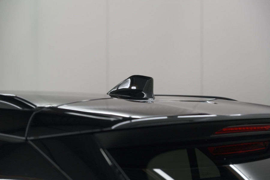 Peugeot 2008 1.2 Hybrid 136 GT | Camera | Apple Carplay | Parkeersensoren