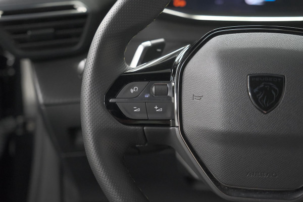 Peugeot 2008 1.2 Hybrid 136 GT | Camera | Apple Carplay | Parkeersensoren