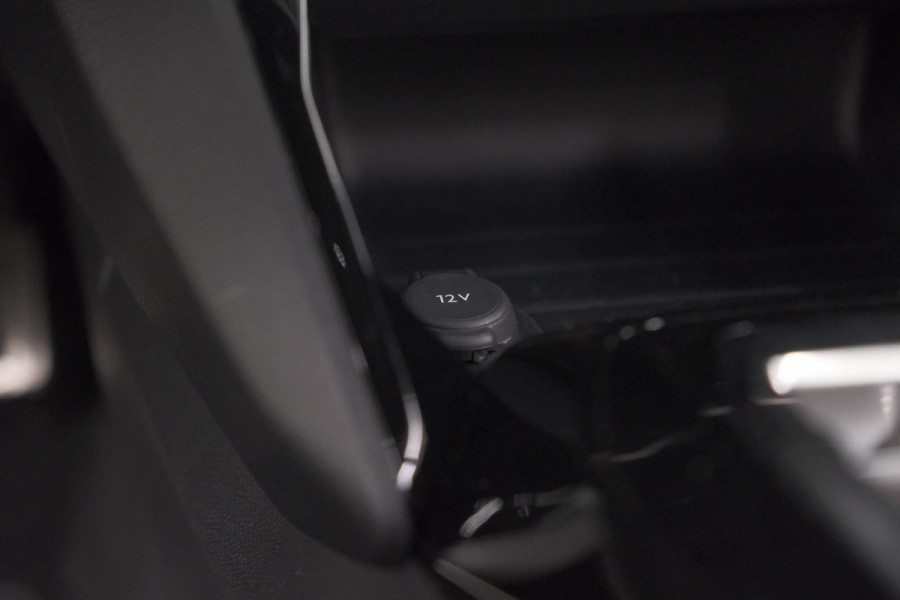 Peugeot 2008 1.2 Hybrid 136 GT | Camera | Apple Carplay | Parkeersensoren