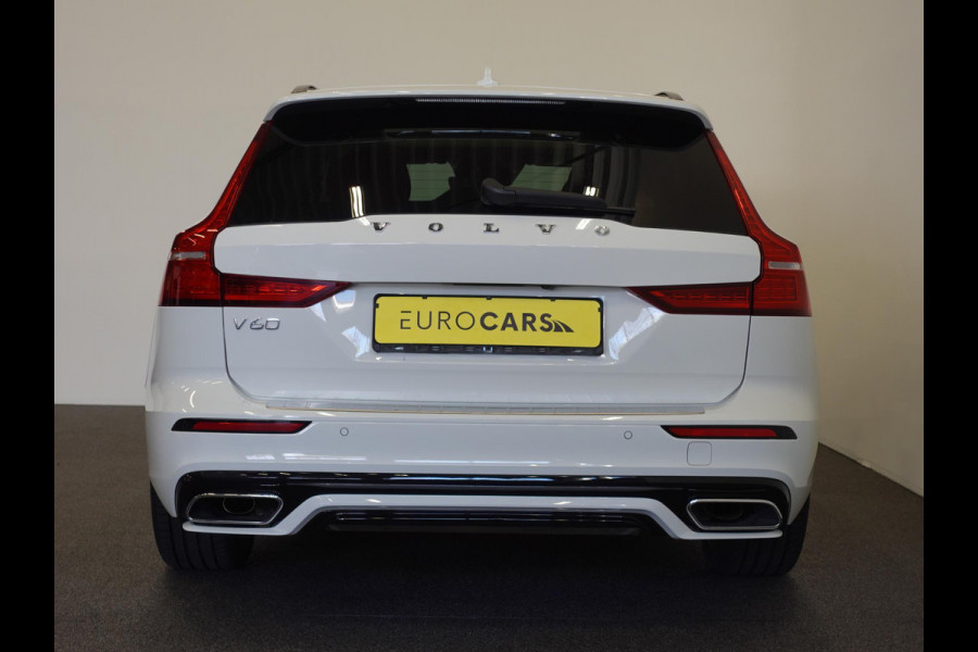 Volvo V60 2.0 T6 Recharge AWD R-Design Panoramadak Navigatie Apple Carplay/Android Auto Camera Parkeersensoren Stoel- en stuurverwarming Cruise Control Blind Spot Assist Virtual Cockpit Climate Control