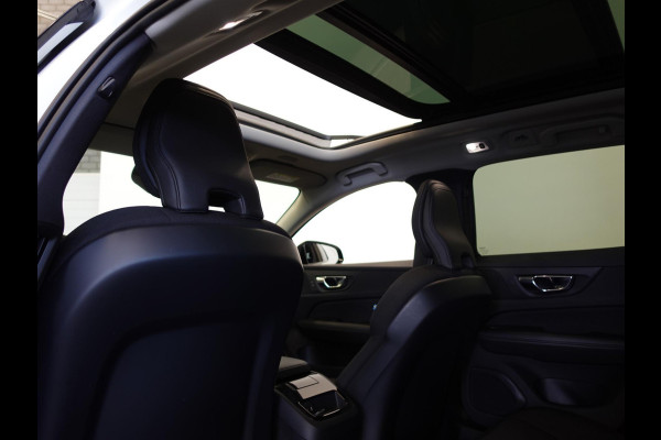 Volvo V60 2.0 T6 Recharge AWD R-Design Panoramadak Navigatie Apple Carplay/Android Auto Camera Parkeersensoren Stoel- en stuurverwarming Cruise Control Blind Spot Assist Virtual Cockpit Climate Control