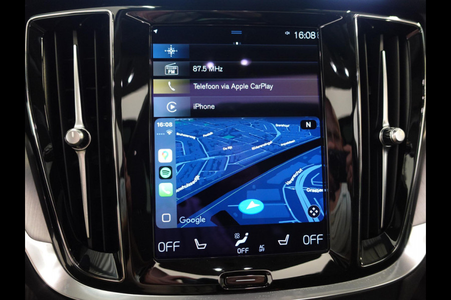 Volvo V60 2.0 T6 Recharge AWD R-Design Panoramadak Navigatie Apple Carplay/Android Auto Camera Parkeersensoren Stoel- en stuurverwarming Cruise Control Blind Spot Assist Virtual Cockpit Climate Control