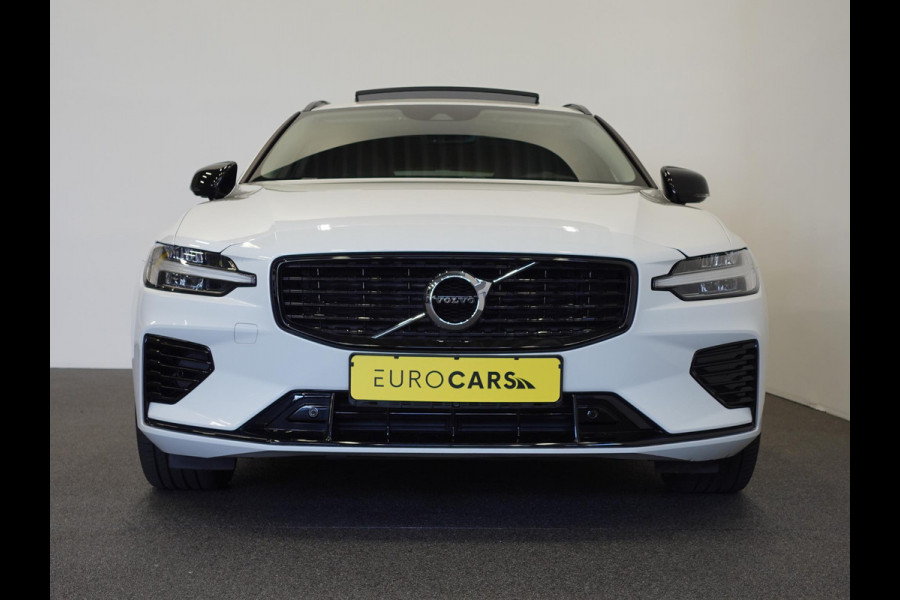 Volvo V60 2.0 T6 Recharge AWD R-Design Panoramadak Navigatie Apple Carplay/Android Auto Camera Parkeersensoren Stoel- en stuurverwarming Cruise Control Blind Spot Assist Virtual Cockpit Climate Control