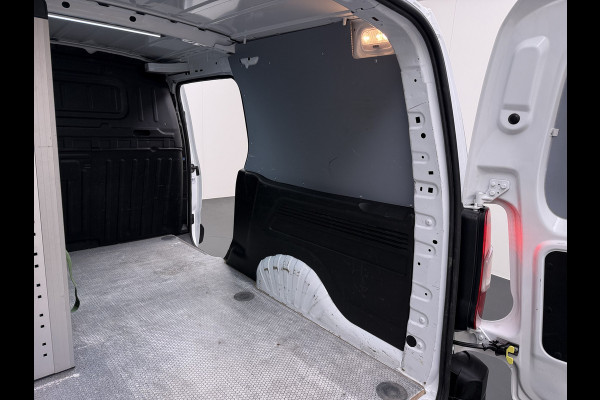 Opel Combo 1.5D 131PK Automaat L2H1 Navi Airco Pdc Dakdragers Apple Carplay Android Auto Cruise DAB Edition Schuifdeur Betonplex Wandbetimmering Bott Inbouwkast Regen-Lichtsensor 1e Eigenaar Origineel Nederlandse Bedrijfswagen