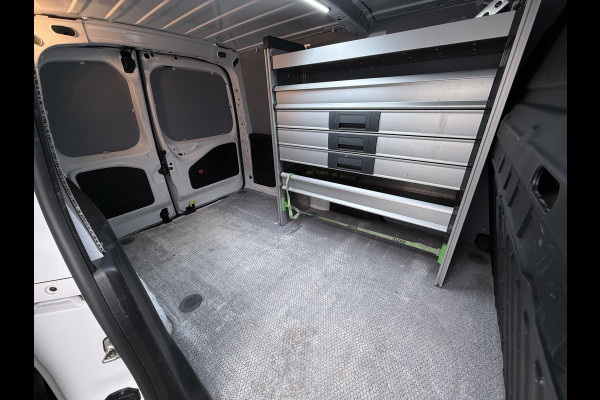Opel Combo 1.5D 131PK Automaat L2H1 Navi Airco Pdc Dakdragers Apple Carplay Android Auto Cruise DAB Edition Schuifdeur Betonplex Wandbetimmering Bott Inbouwkast Regen-Lichtsensor 1e Eigenaar Origineel Nederlandse Bedrijfswagen