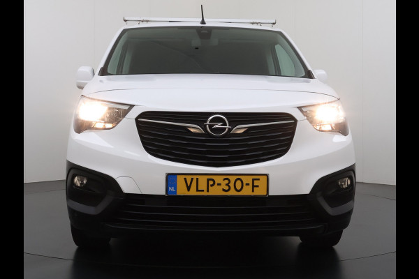 Opel Combo 1.5D 131PK Automaat L2H1 Navi Airco Pdc Dakdragers Apple Carplay Android Auto Cruise DAB Edition Schuifdeur Betonplex Wandbetimmering Bott Inbouwkast Regen-Lichtsensor 1e Eigenaar Origineel Nederlandse Bedrijfswagen