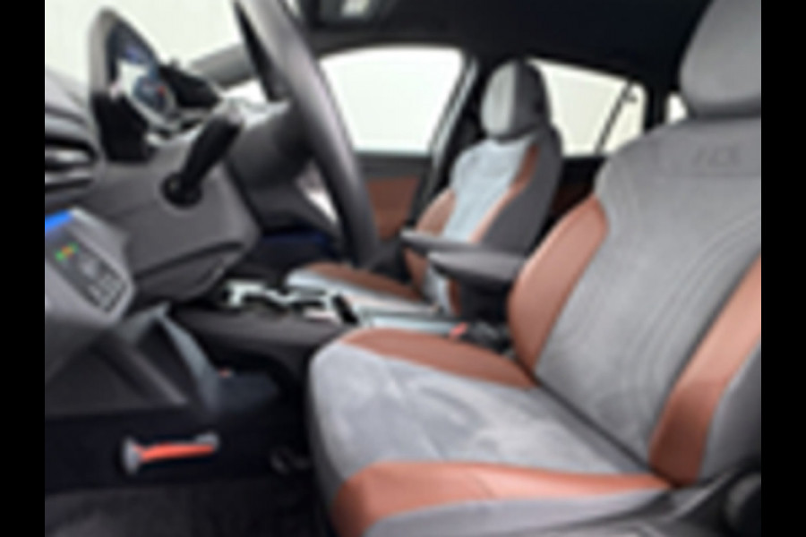 Volkswagen ID.4 First 82kWh SOH 93% Warmtepomp Trekhaak Camera Adap.Cruise Apple Carplay Android Auto Stuur+Stoelverwarming Navi Ecc Pdc Lmv 20" Led Wifi Voorruitverwarming DAB Isofix Verkeersbord detectie 1.000KG Trekgewicht 1e Eigenaar Dealeronderhouden