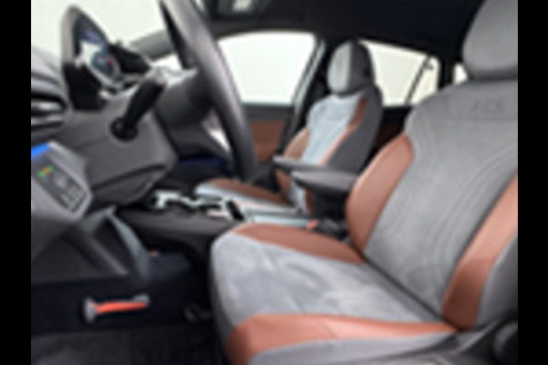 Volkswagen ID.4 First 82kWh SOH 93% Warmtepomp Trekhaak Camera Adap.Cruise Apple Carplay Android Auto Stuur+Stoelverwarming Navi Ecc Pdc Lmv 20" Led Wifi Voorruitverwarming DAB Isofix Verkeersbord detectie 1.000KG Trekgewicht 1e Eigenaar Dealeronderhouden