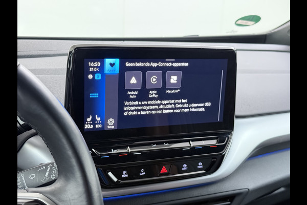 Volkswagen ID.4 First 82kWh SOH 93% Warmtepomp Trekhaak Camera Adap.Cruise Apple Carplay Android Auto Stuur+Stoelverwarming Navi Ecc Pdc Lmv 20" Led Wifi Voorruitverwarming DAB Isofix Verkeersbord detectie 1.000KG Trekgewicht 1e Eigenaar Dealeronderhouden