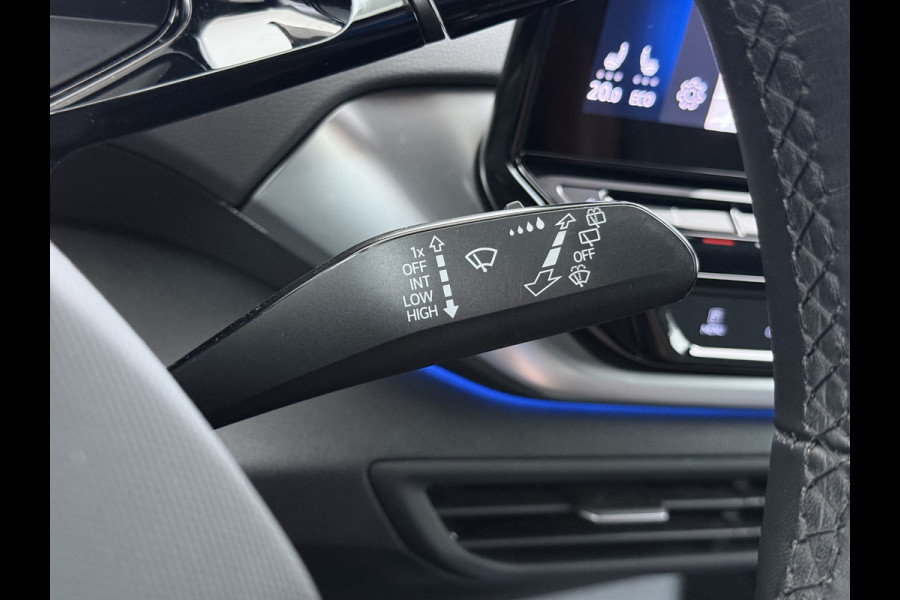 Volkswagen ID.4 First 82kWh SOH 93% Warmtepomp Trekhaak Camera Adap.Cruise Apple Carplay Android Auto Stuur+Stoelverwarming Navi Ecc Pdc Lmv 20" Led Wifi Voorruitverwarming DAB Isofix Verkeersbord detectie 1.000KG Trekgewicht 1e Eigenaar Dealeronderhouden