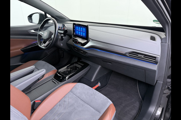 Volkswagen ID.4 First 82kWh SOH 93% Warmtepomp Trekhaak Camera Adap.Cruise Apple Carplay Android Auto Stuur+Stoelverwarming Navi Ecc Pdc Lmv 20" Led Wifi Voorruitverwarming DAB Isofix Verkeersbord detectie 1.000KG Trekgewicht 1e Eigenaar Dealeronderhouden