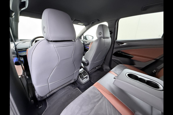 Volkswagen ID.4 First 82kWh SOH 93% Warmtepomp Trekhaak Camera Adap.Cruise Apple Carplay Android Auto Stuur+Stoelverwarming Navi Ecc Pdc Lmv 20" Led Wifi Voorruitverwarming DAB Isofix Verkeersbord detectie 1.000KG Trekgewicht 1e Eigenaar Dealeronderhouden