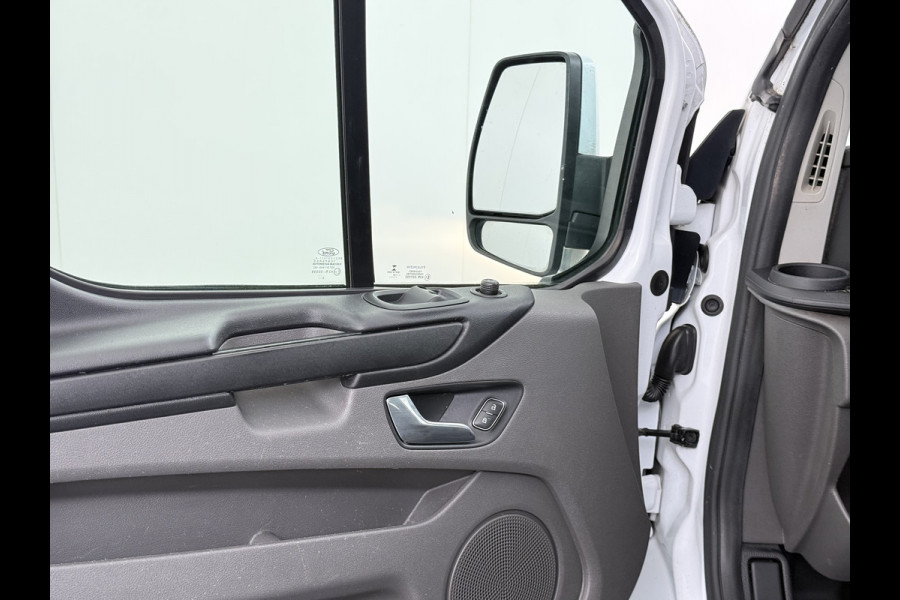 Ford Transit Custom 300 2.0TDCI 130PK Dubbele Cabine L2H1 Trekhaak Navi Camera Airco Cruise Control Pdc Trend DC Schuifdeur Betonplex Vloer Wandbetimmering Bott Inbouwkast Lane Assist 2.800KG Trekgewicht 1e Eigenaar