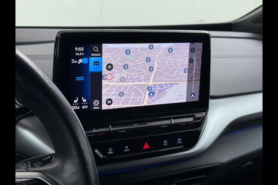 Volkswagen ID.4 First 82kWh SOH 90% Warmtepomp Trekhaak Camera Adap.Cruise Apple Carplay Android Auto Stuur+Stoelverwarming Navi Ecc Pdc Lmv 20" Led Wifi Voorruitverwarming DAB Isofix Verkeersbord detectie 1.000KG Trekgewicht 1e Eigenaar Dealeronderhouden