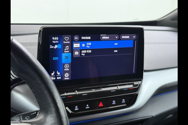 Volkswagen ID.4 First 82kWh SOH 90% Warmtepomp Trekhaak Camera Adap.Cruise Apple Carplay Android Auto Stuur+Stoelverwarming Navi Ecc Pdc Lmv 20" Led Wifi Voorruitverwarming DAB Isofix Verkeersbord detectie 1.000KG Trekgewicht 1e Eigenaar Dealeronderhouden