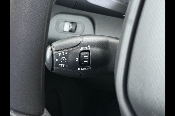 Peugeot Partner 1.5 HDI 102PK Trekhaak Apple Carplay Android Auto Euro 6 Navi* Airco Cruise Control Premium Schuifdeur Betonplex Vloer Bott-Inbouwkast Tussenwand 1e Eigenaar 1.000 Trekgewicht Origineel Nederlandse Auto